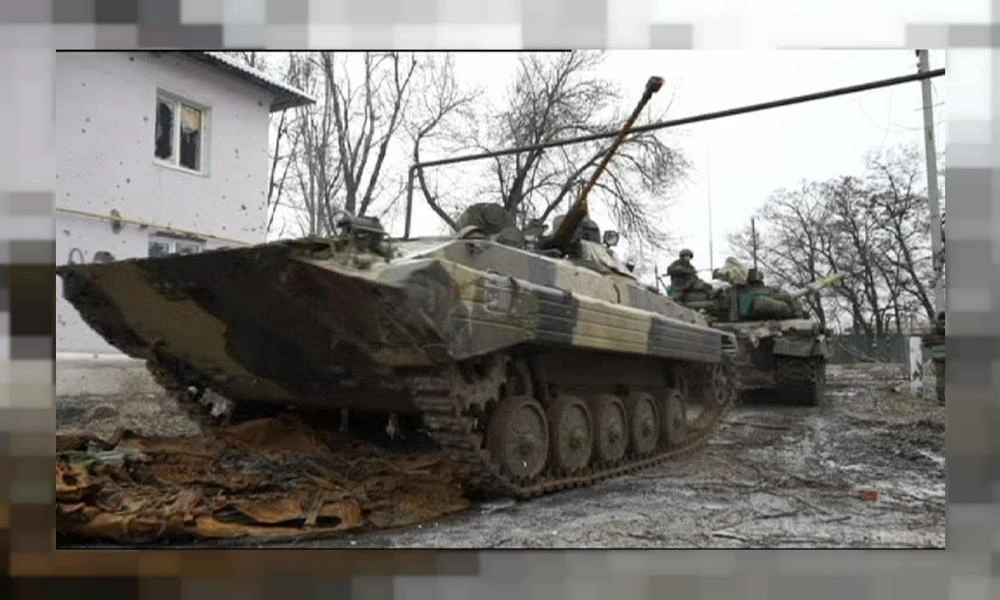 BMP-2 πήγε να την σκαπουλάρει από το Αζόφσταλ, αλλά έγινε καπνός από AT-5 Konkur (Βίντεο)